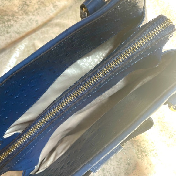 Barely worn KATE SPADE NAVY LEATHER BOW SHOULDER HANDBAG!! - Picture 6 of 7